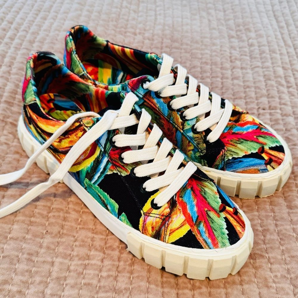 FARM RIO black banana print platform sneakers NWOT - Picture 3 of 9